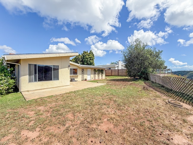 Building Photo - Stunning 3B/2BA Spacious House with Attached Garage and Large Yard in Clairemont!