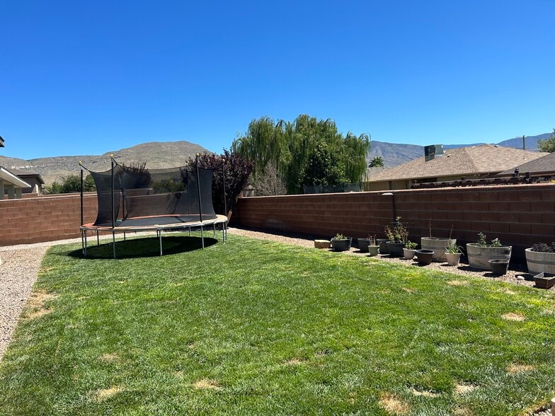 Building Photo - 518 San Simon Dr