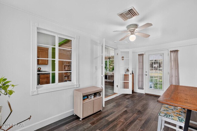 Building Photo - 277 Debary Dr
