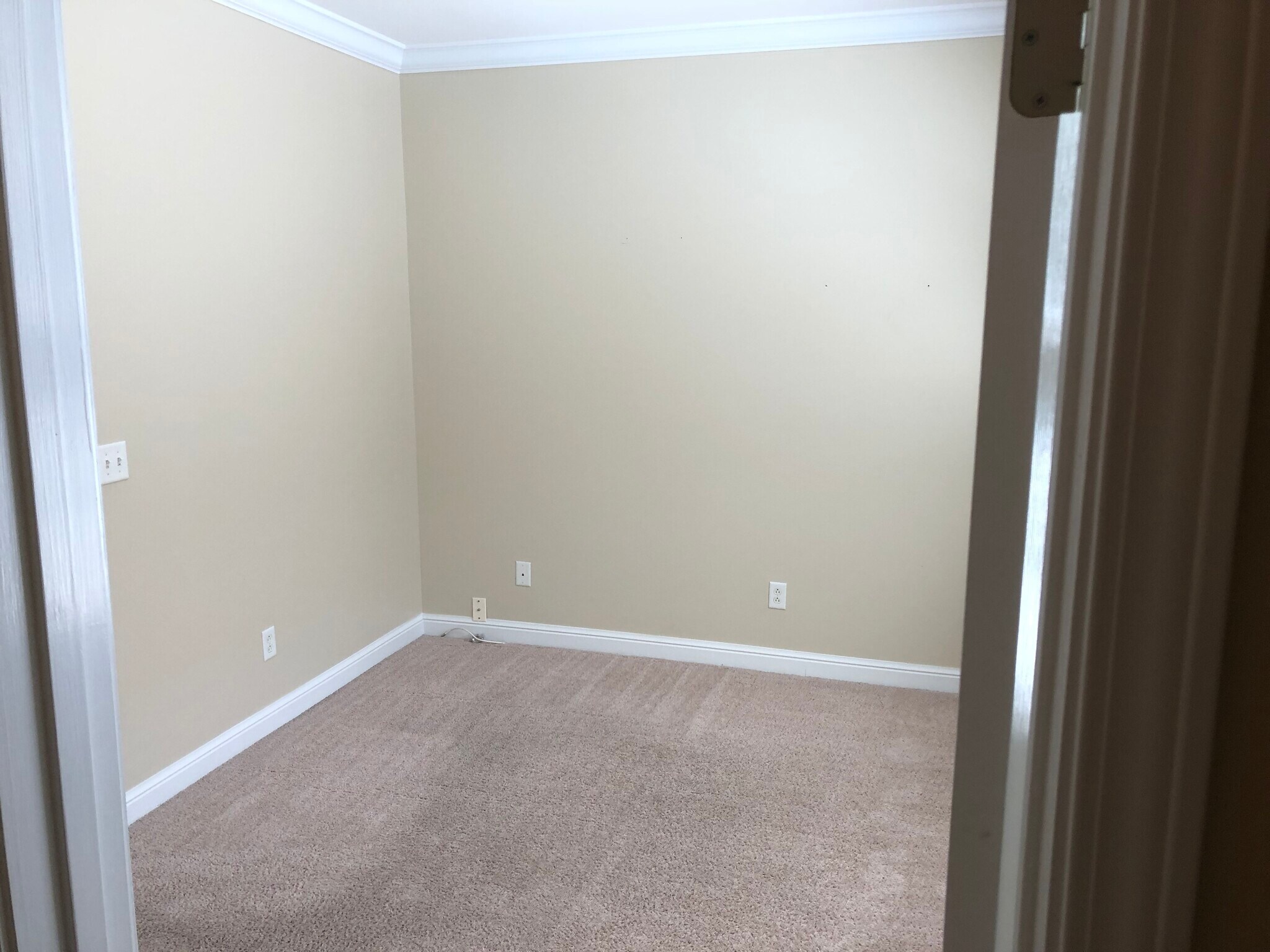 Building Photo - 7338 Amherst Ave