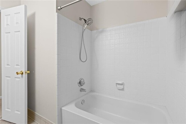 Building Photo - 4496 Windsor Oaks Dr