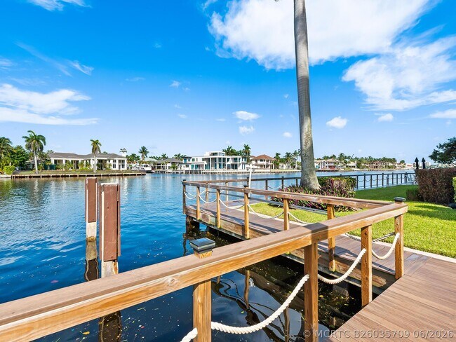 Building Photo - 3300 S Ocean Blvd