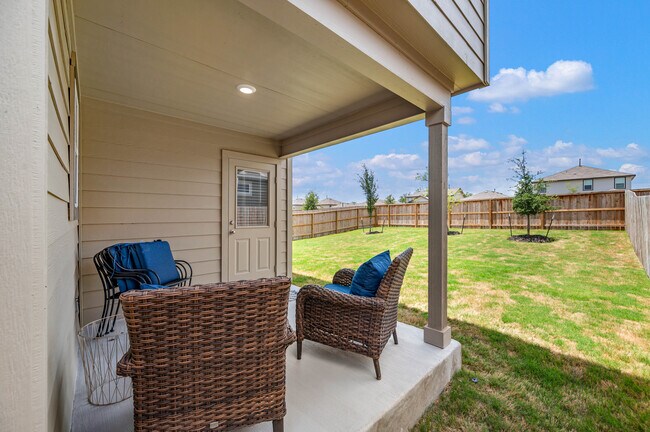 Building Photo - 22607 Green Jacket