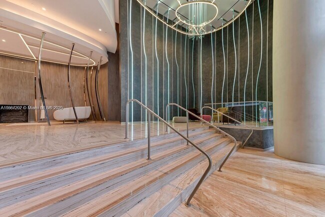 Building Photo - 1000 Brickell Plaza