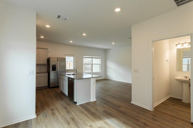 Building Photo - 7237 Spotted Leaf Wy