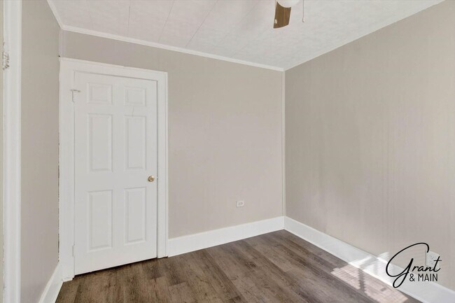 Building Photo - 14541 Kentfield St