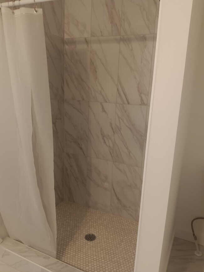 Building Photo - 6245 Margray Dr