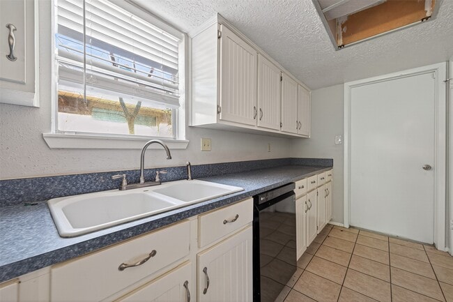 Building Photo - 23107 Bright Star Rd