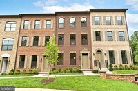 Building Photo - 4404 Fair Lakes Ct
