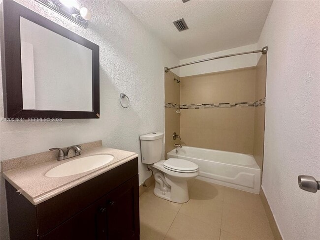 Building Photo - 2580 Coral Springs Dr