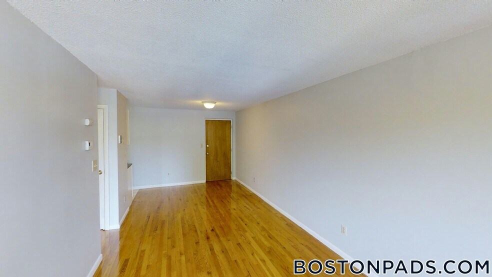 Building Photo - 14 Murdock St