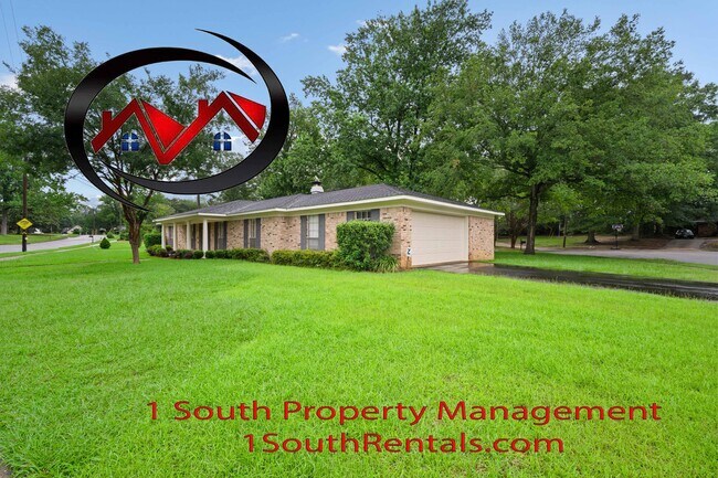 Building Photo - 2205 Woodhillcrest Dr