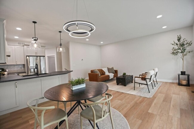 Building Photo - 614 6th St NW