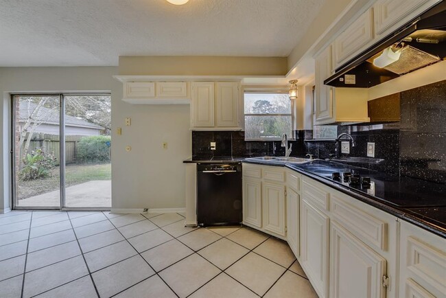 Kitchen - 8206 AMURWOOD DR