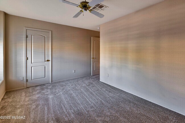 Building Photo - 65685 E Rocky Trail Dr