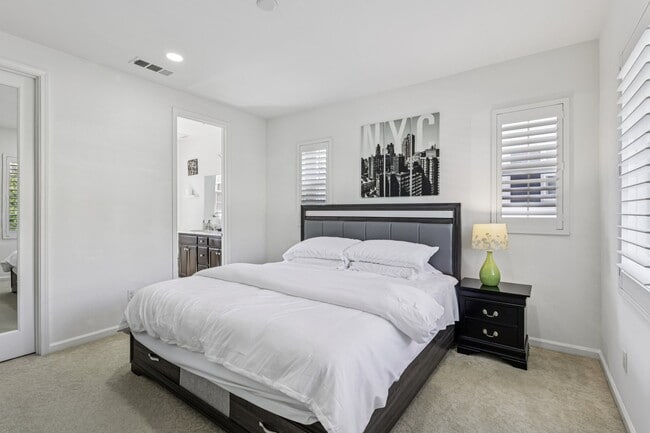 Building Photo - 5010 Barrenstar Way