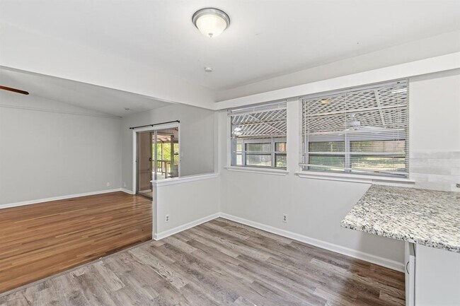 Building Photo - 1409 Desert Quail Ln