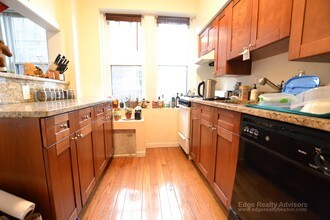 Building Photo - 2003 Commonwealth Ave