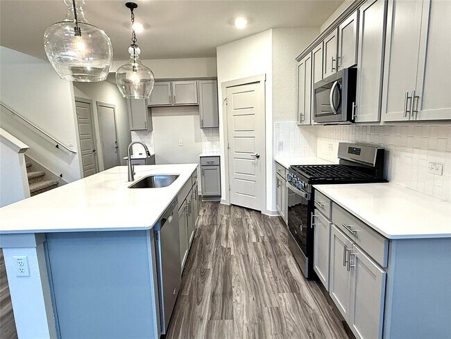 Building Photo - 13916 Lubeck Dr