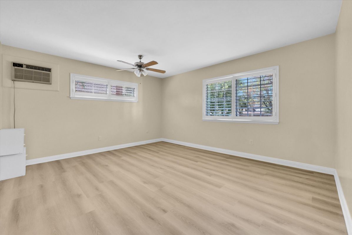 Building Photo - 175 Masters Ave