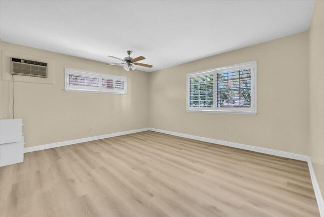 Building Photo - 175 Masters Ave