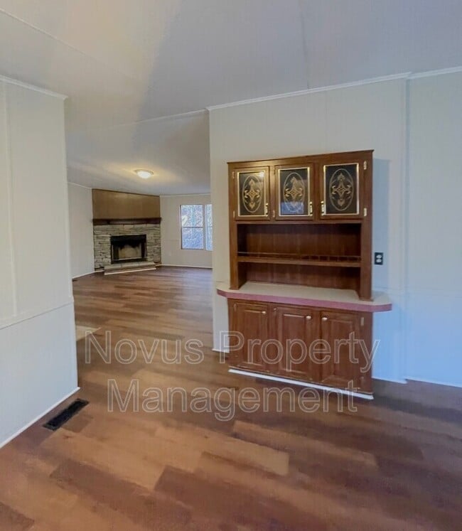 Building Photo - 249 Oakleigh Dr