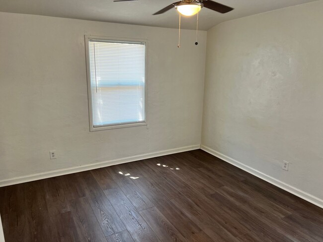 Building Photo - 3141 N Inyo St