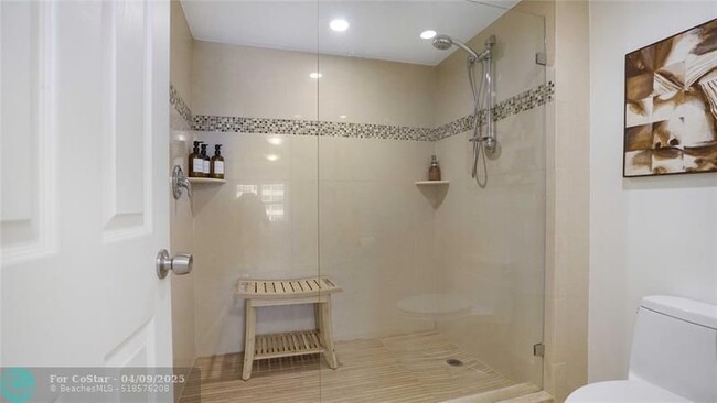Building Photo - 3900 Galt Ocean Dr