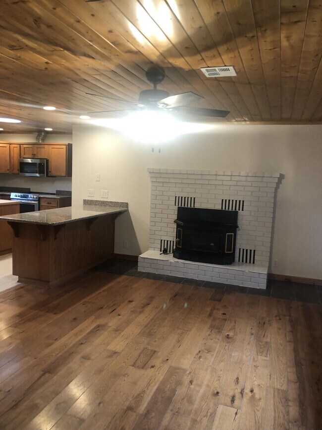 Building Photo - 5744 New Hope Rd