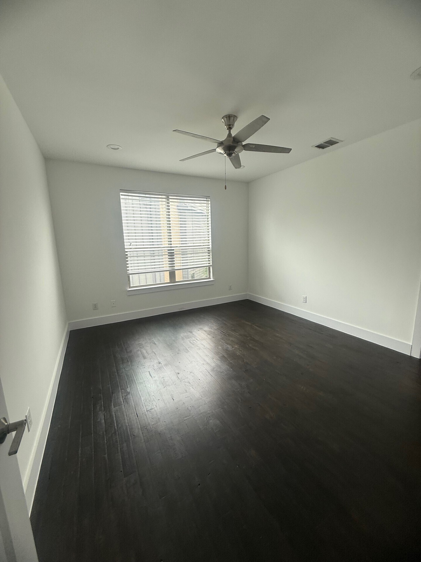 Building Photo - 3008 Zenia Dr