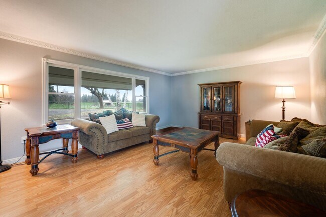 Building Photo - 12707 Leo Ln