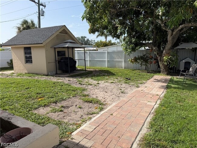 Building Photo - 3502 Seminole Ave