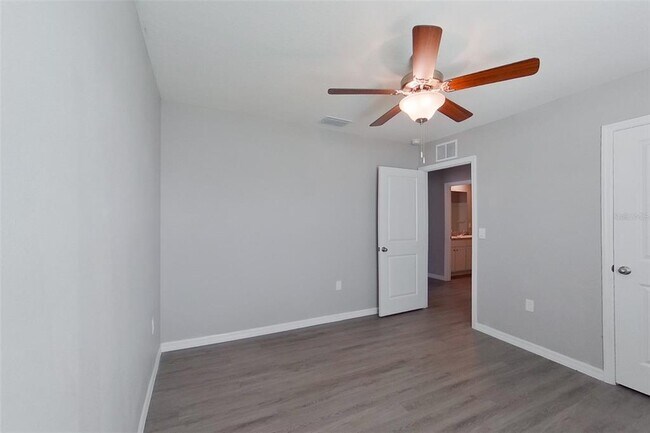 Building Photo - 8584 SW 43rd Ter