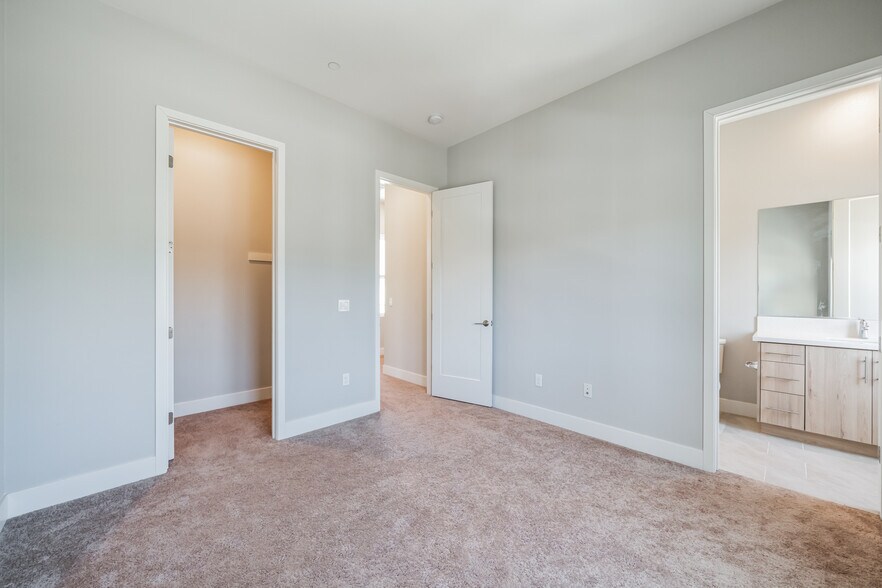 Building Photo - 5315 Morning Sage Way