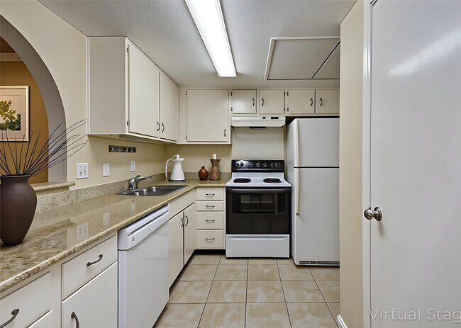 Building Photo - 14703 Barryknoll Ln