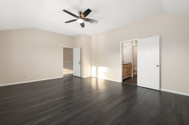 Building Photo - 21039 Vista Trail Ct