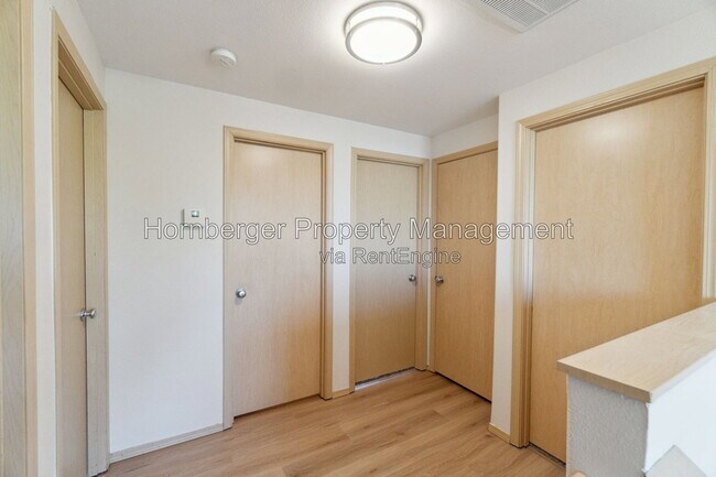 Building Photo - 509 S Joslin Pl