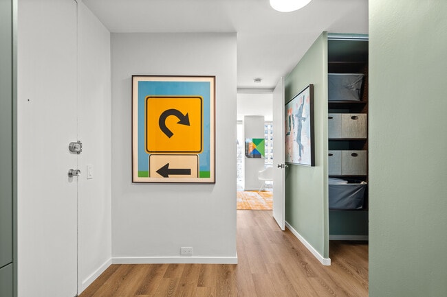 Building Photo - 340 W Diversey Pkwy