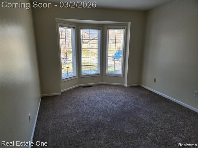 Building Photo - 492 Buttercup Dr