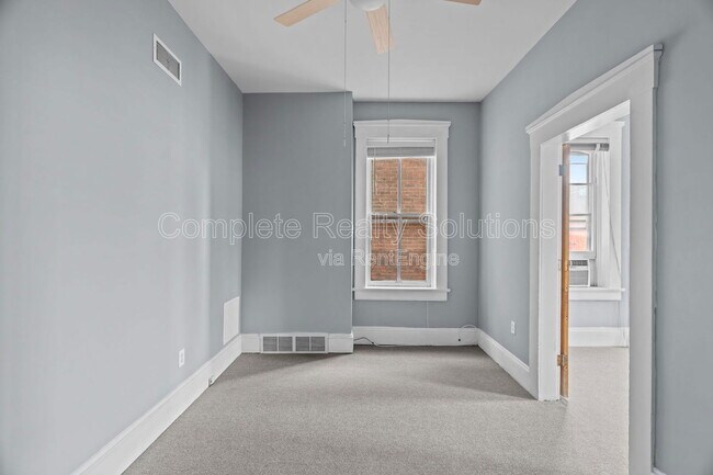 Building Photo - 1210 Lynch St