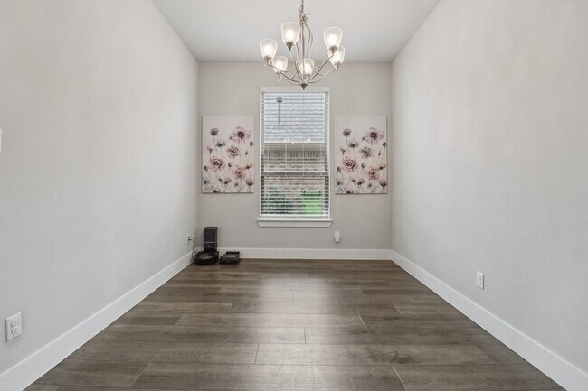 Building Photo - 1329 Stoneleigh Pl