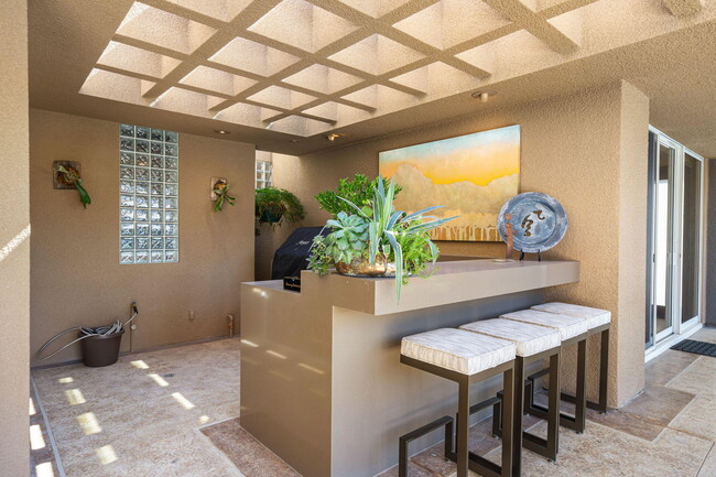 Building Photo - 79120 Fox Run