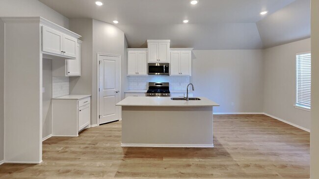 Building Photo - Luxury NEW 4 Bedroom 2 Bathroom Home in Piedmont Schools- Neighborhood Basketball Court & Playground