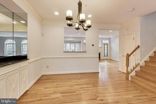 Building Photo - 6402 Spring View Pl