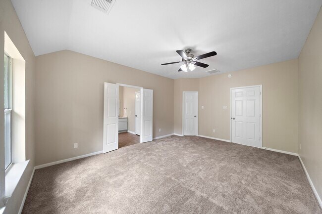 Building Photo - 11403 Sandermeyer Dr
