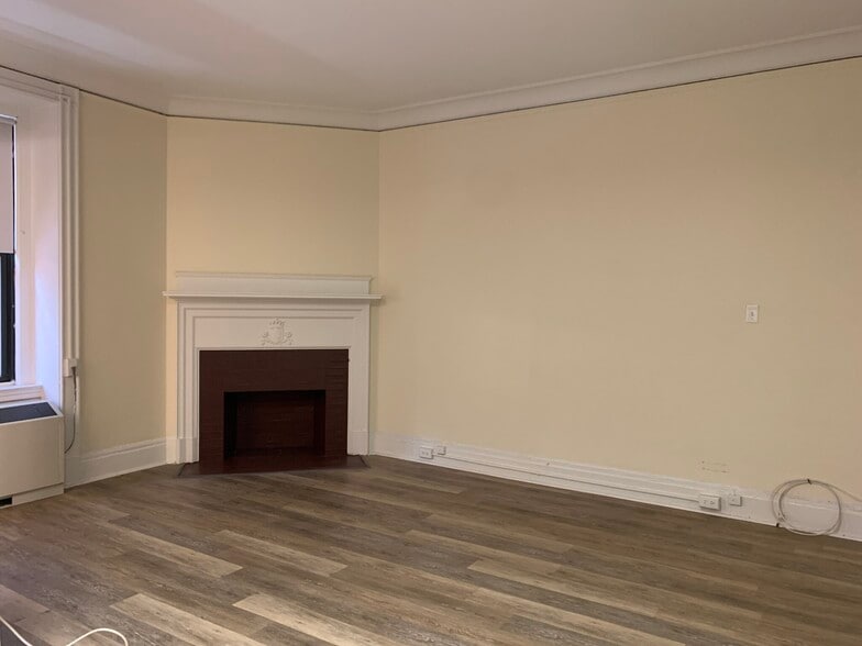 Building Photo - 62 Boylston St