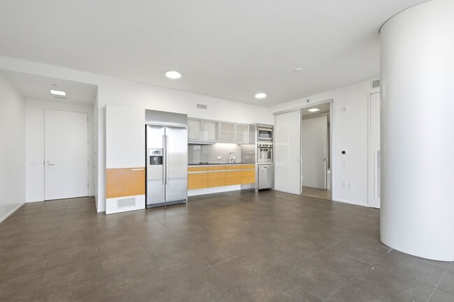 Building Photo - Veer Towers 2408E- North Strip/City Views from this Stunning 1Bd Residence