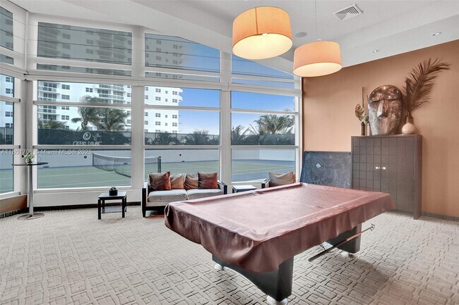 Building Photo - 3101 S Ocean Dr