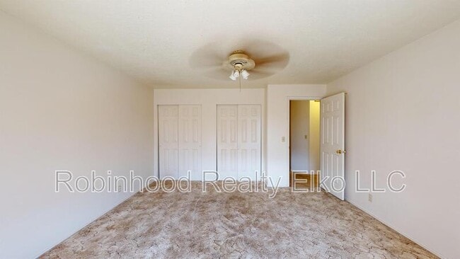 Building Photo - 2316 Sierra Dr