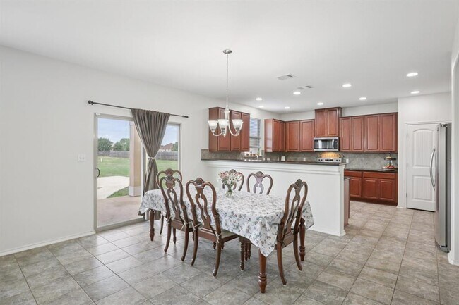 Building Photo - 132 Brittany Ln